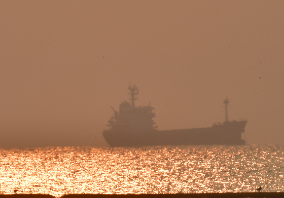 초미세먼지와 아침 일출