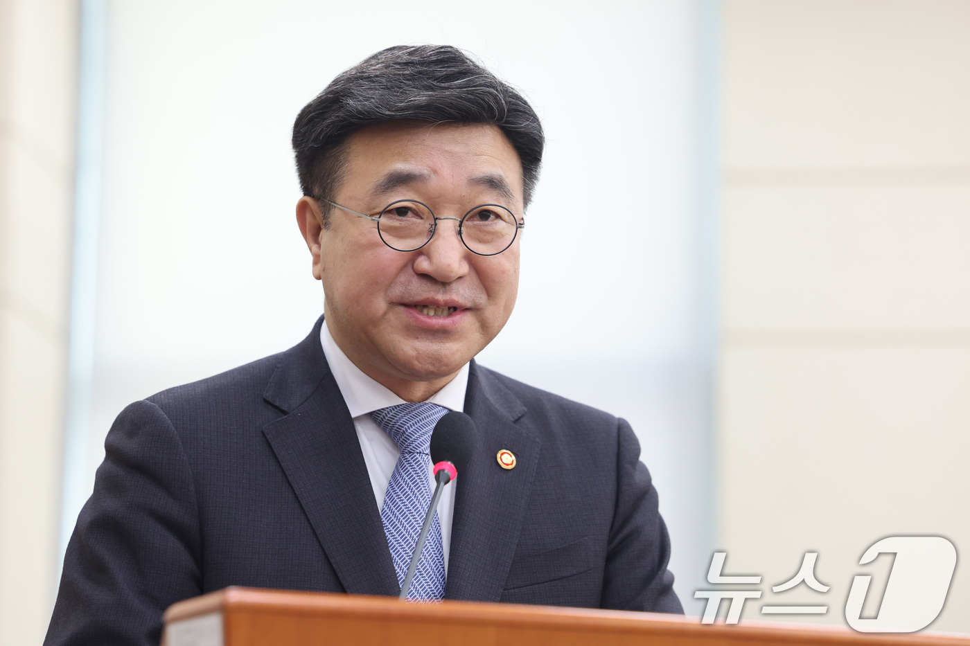 (서울=뉴스1) 신웅수 기자 = 윤호중 행정안전부 장관이 10일 서울 여의도 국회에서 열린 행정안전위원회 전체회의에서 발언하고 있다. 2026.3.10/뉴스1