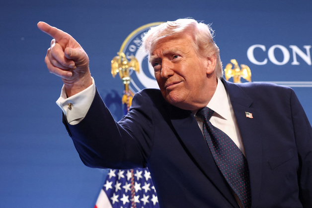 트럼프, 공화당에 "'세이브 아메리카' 통과 전엔 어떤 법도 서명 안해"