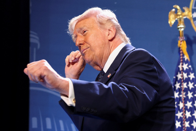 '멀미나는 유가' 하루 40달러 급등락…포성·트럼프 입에 출렁