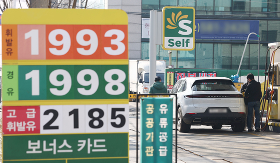 "기름값 무서운데 전기차로 갈아탈까"…대리점에 '문의' 늘었다