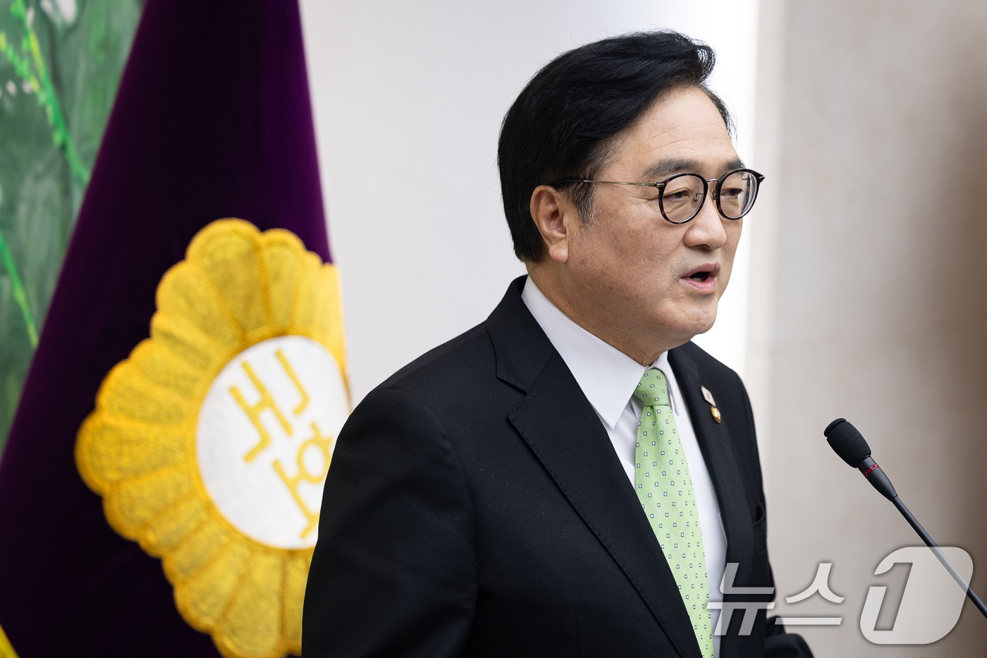 (서울=뉴스1) 유승관 기자 = 우원식 국회의장이 10일 서울 여의도 국회에서 개헌 관련 긴급 기자회견을 하고 있다. 2026.3.10/뉴스1