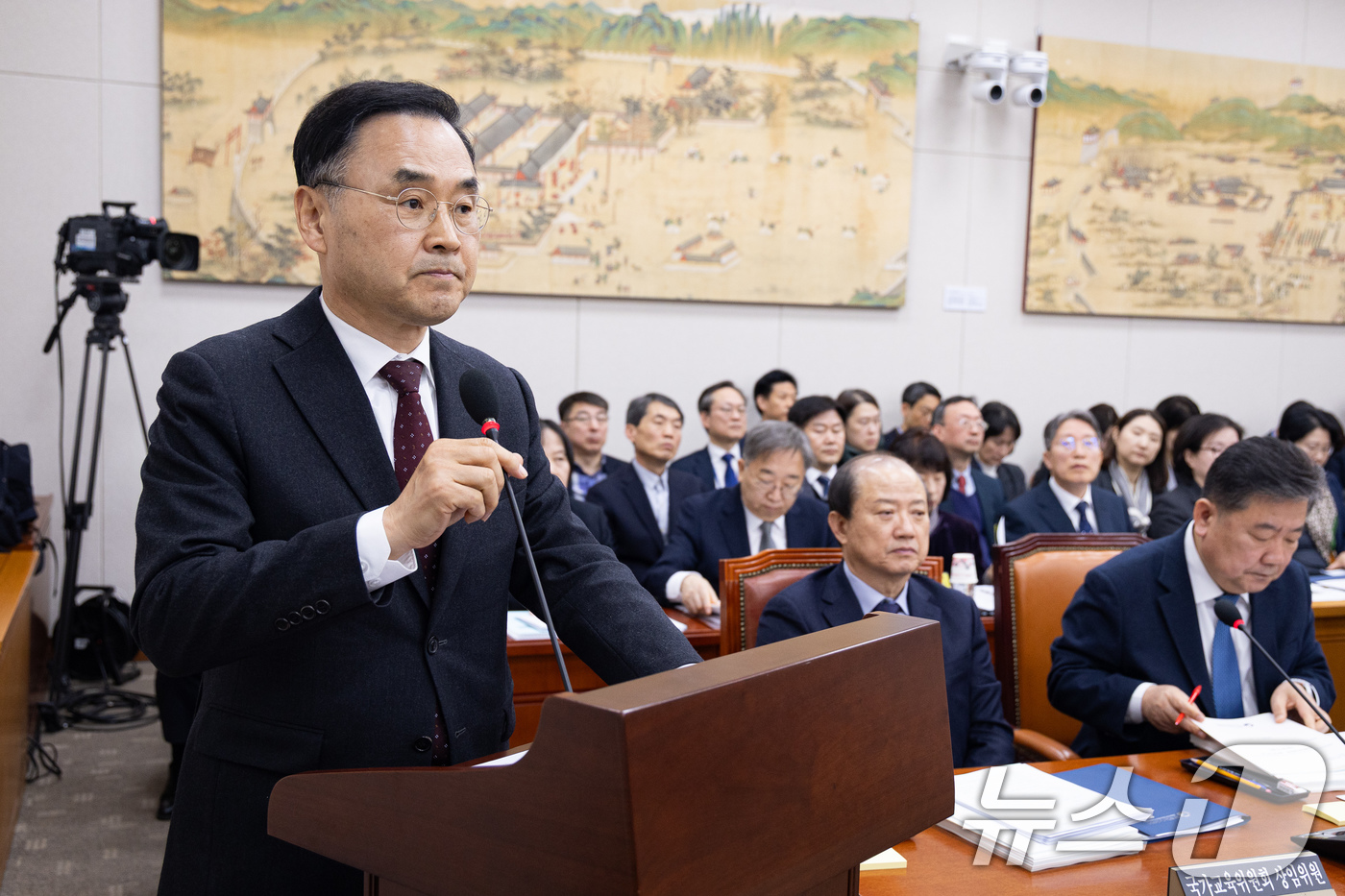 (서울=뉴스1) 유승관 기자 = 차정인 국가교육위원장이 10일 서울 여의도 국회에서 열린 제433회 국회(임시회) 교육위원회 제1차 전체회의에서 법안의결 인사말을 하고 있다. 20 …