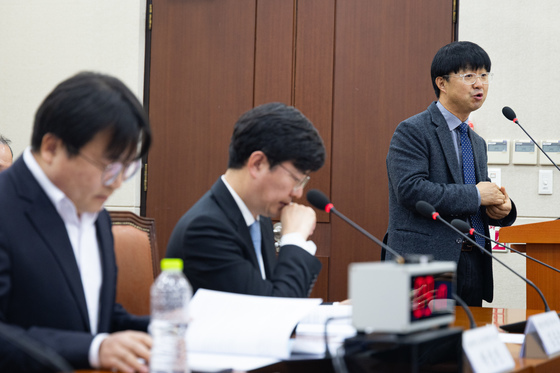 환자기본법안 등 공청회 진술하는 안기종 한국환자단체연합회 대표