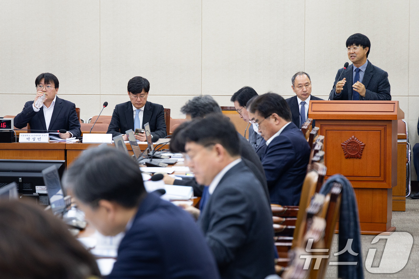 (서울=뉴스1) 유승관 기자 = 안기종 한국환자단체연합회 대표가 10일 서울 여의도 국회 제433회 국회(임시회) 보건복지위원회 제1차 전체회의에서 열린 환자기본법안 등에 대한 공 …