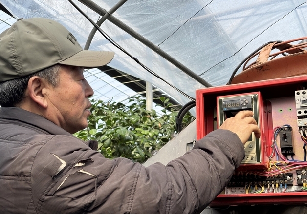 휘발유는 잡혔는데 난방유는 계속 올라…농가 부담 커진다