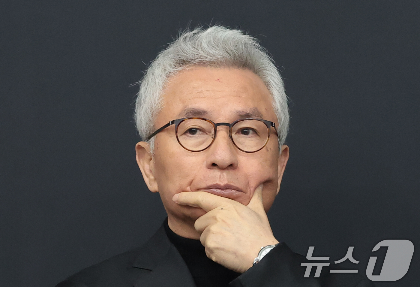 (서울=뉴스1) 권현진 기자 = 안호상 세종문화회관 사장이 10일 서울 종로구 세종문화회관 예술동에서 열린 서울시발레단 한국 초연작 'Jakie' 안무가 샤론 에얄 내한 기자간담회 …