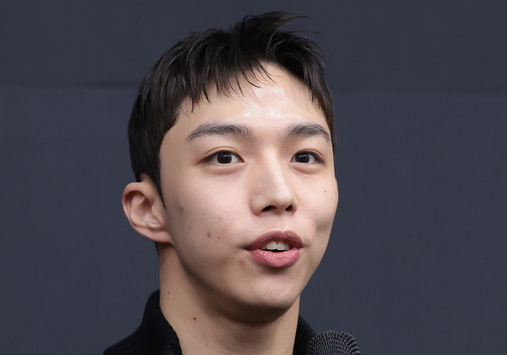 인사말 하는 무용수 남윤승