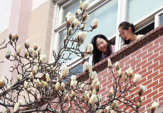 아침 영하권, 낮 최고 '14도'…인천 등엔 약한 빗방울(종합)