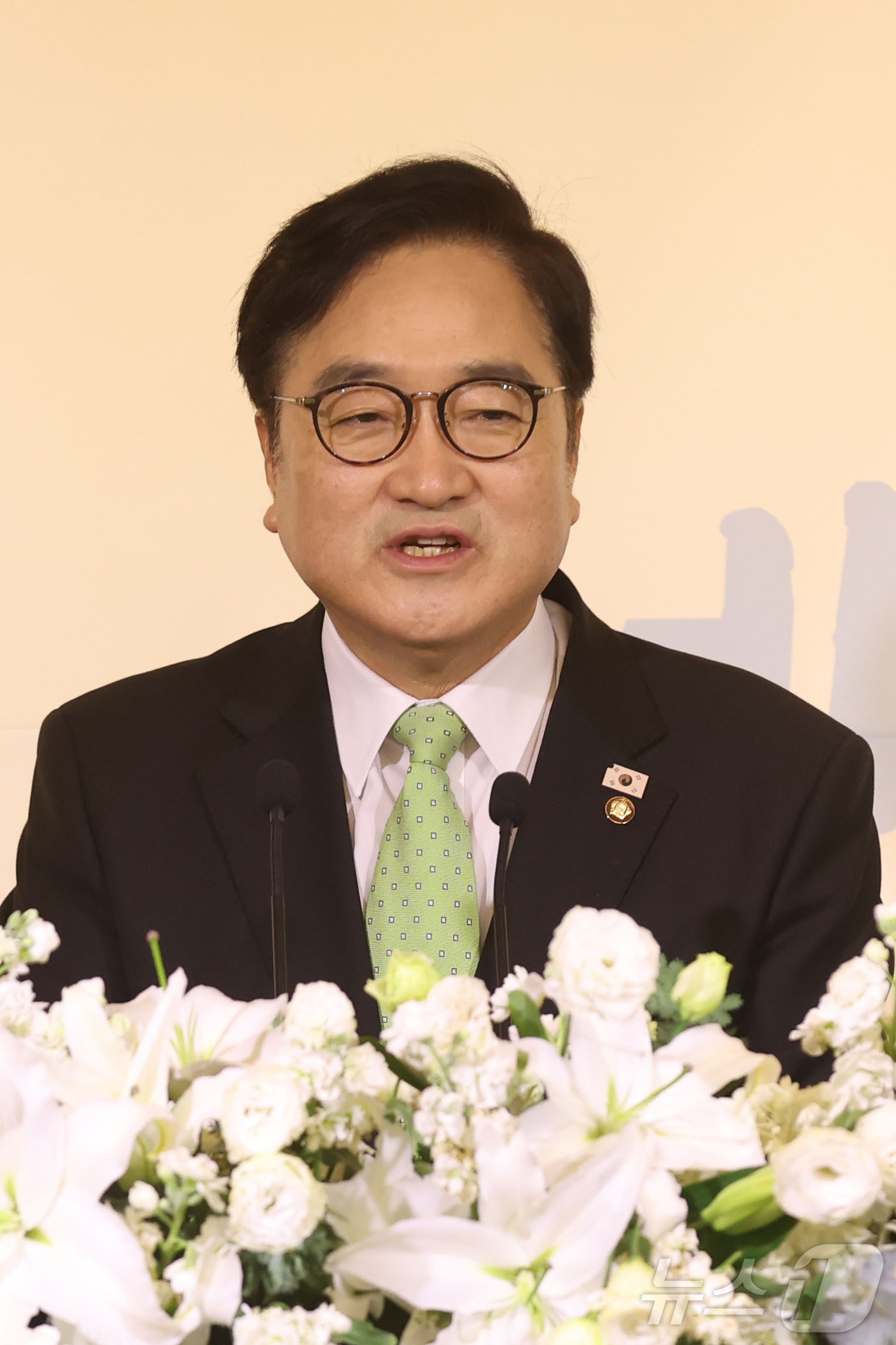 (서울=뉴스1) 김도우 기자 = 우원식 국회의장이 10일 서울 영등포구 한국노총 웨딩여율리에서 열린 '한국노총 창립 제80주년 기념식 및 후원의 날'에서 축사를 하고 있다. (공동 …