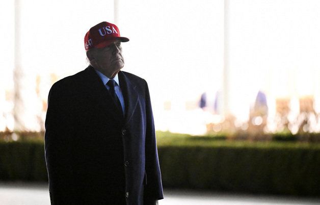 백악관, 유가 급등에 아직은 침착…"3~4주는 버틸 만해"