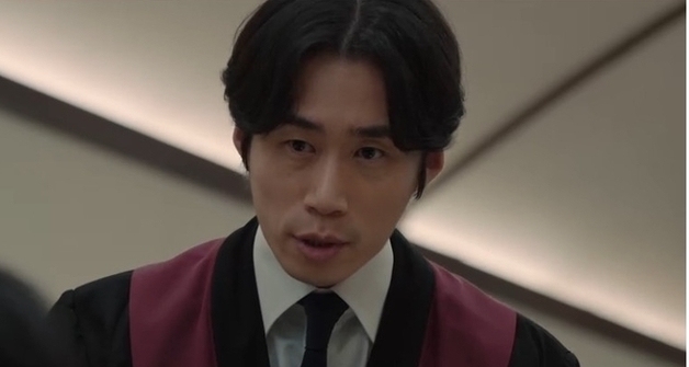 '아너' 이나영 흔든 홍인, 강렬한 존재감 '각인'