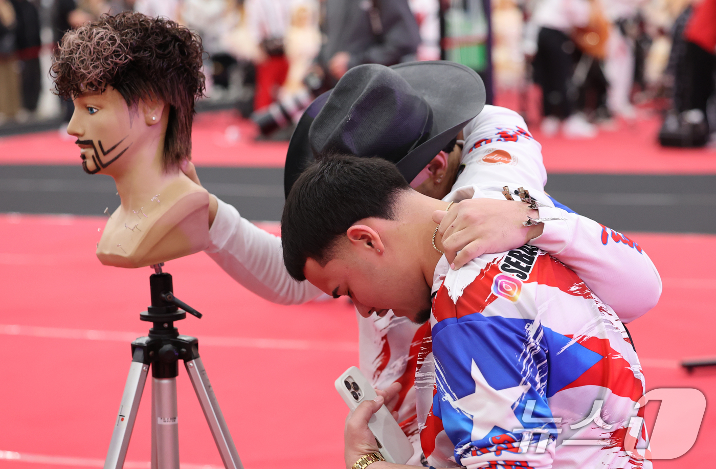 (대전=뉴스1) 김기태 기자 = 10일 대전 유성구 대전컨벤션센터(DCC)에서 열린 2026 대전 뷰티 엑스포 '2026 OMC 아시아컵 오픈 & 인터뷰티페어 코리아'에 참가한 선 …