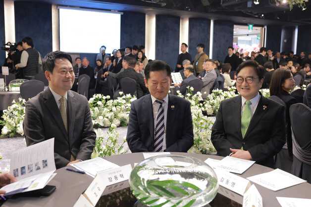 한국노총 창립 80주년 기념식 참석한 우원식·정청래·장동혁