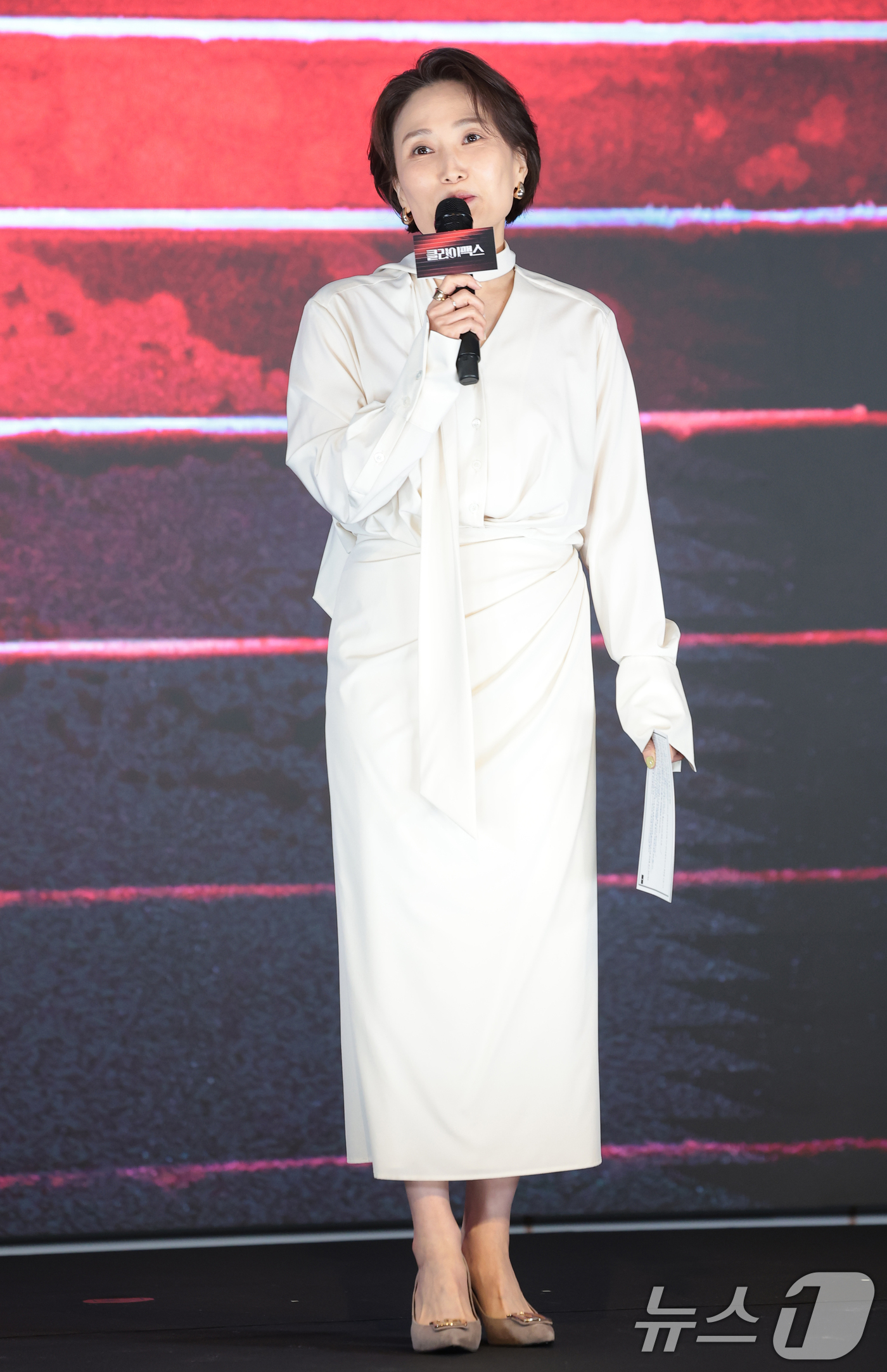 (서울=뉴스1) 권현진 기자 = 방송인 박경림이 10일 오후 서울 구로구 디큐브시티 더세인트에서 열린 ENA 새 월화드라마 ‘클라이맥스’(각본 이지원, 신예슬/연출 이지원) 제작발 …