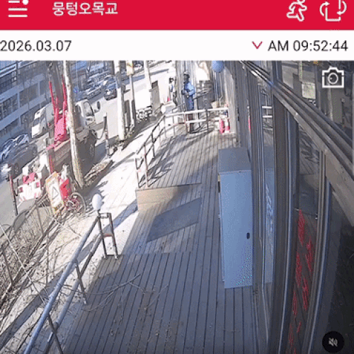 "다친 사람 없으면 됐어요" 사장의 한마디…데크 부순 인부들, 고기 18인 '돈쭐'[영상]