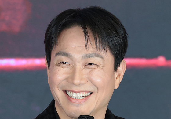 인사말 하는 오정세