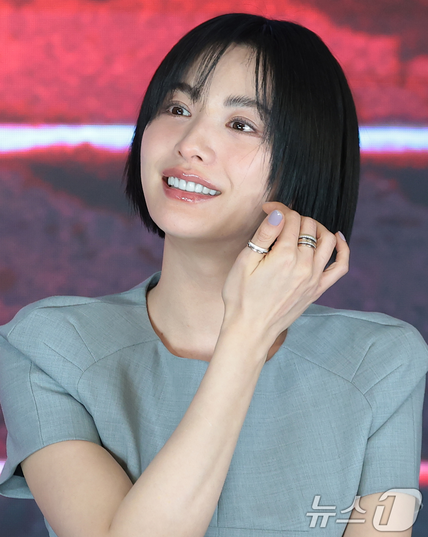 (서울=뉴스1) 권현진 기자 = 배우 나나가 10일 오후 서울 구로구 디큐브시티 더세인트에서 열린 ENA 새 월화드라마 ‘클라이맥스’(각본 이지원, 신예슬) 제작발표회에서 환한 미 …