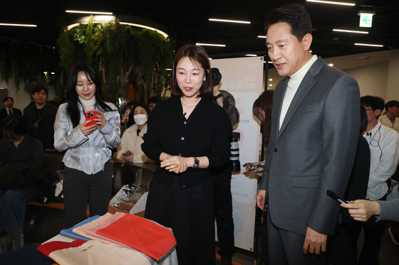 오세훈 시장, 청년 홈&잡 페어 방문