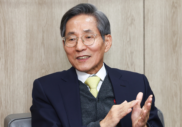 윤종규 전 KB회장 "부동산은 욕망의 용광로…AI시대, 암기교육 미래 없다"