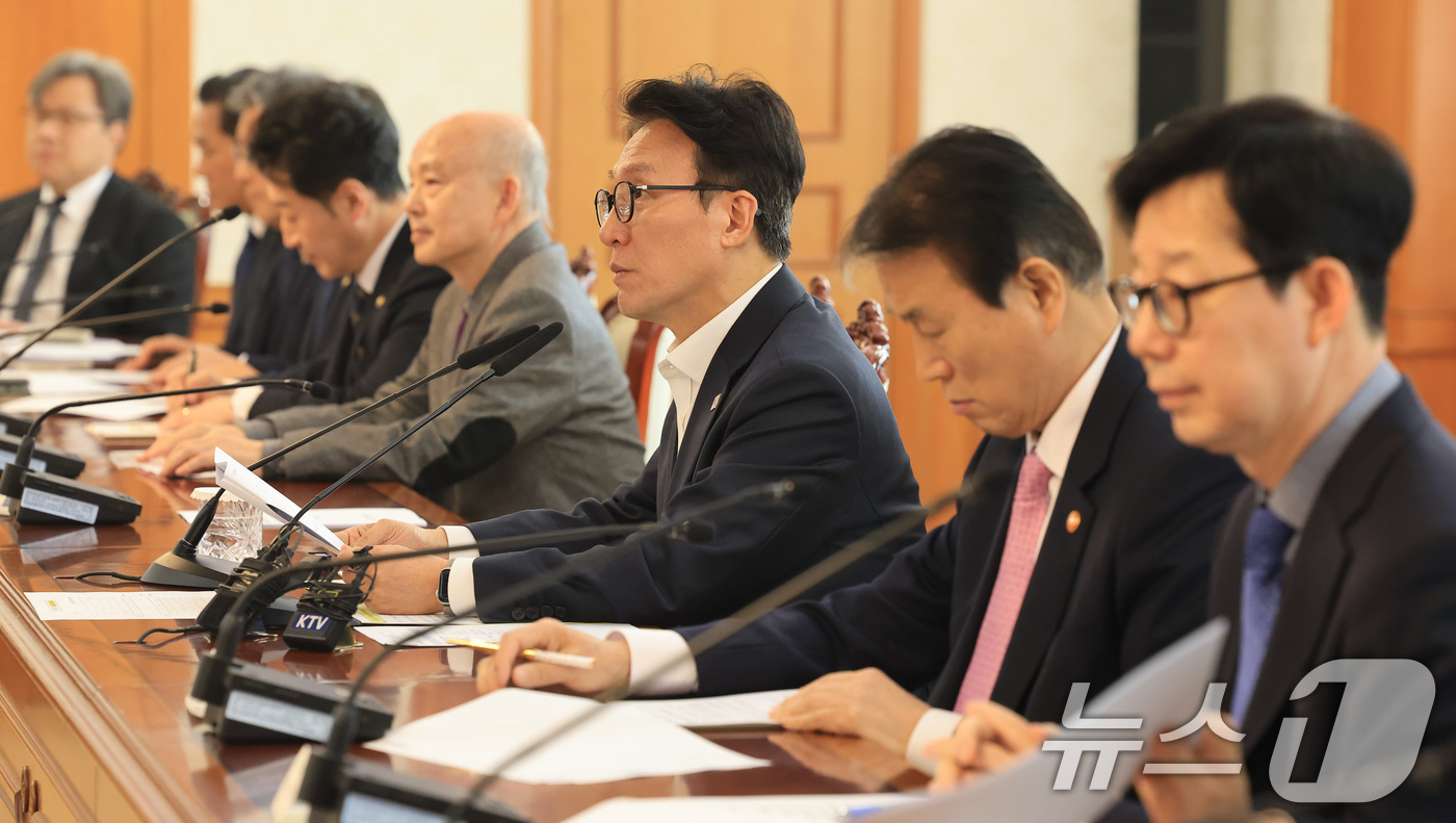 (서울=뉴스1) 임세영 기자 = 김민석 국무총리가 10일 서울 종로구 정부서울청사에서 열린 국고보조금 부정수급 근절을 위한 관계장관회의에서 모두발언을 하고 있다. 2026.3.10 …