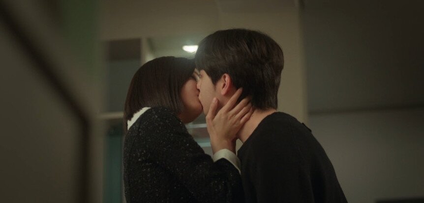 본문 이미지 - U+모바일tv X 라이프타임 드라마 '러브포비아'