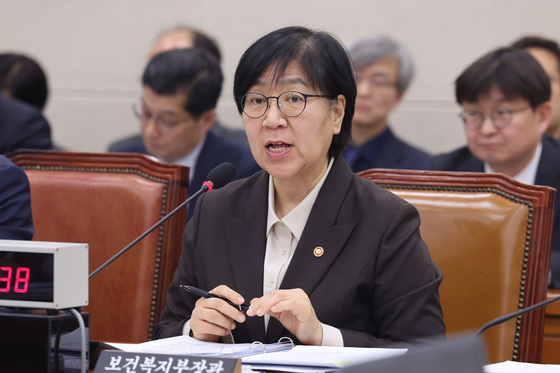 정은경 장관 "코로나 백신 관리 미흡 송구"…부실 논란에 사과