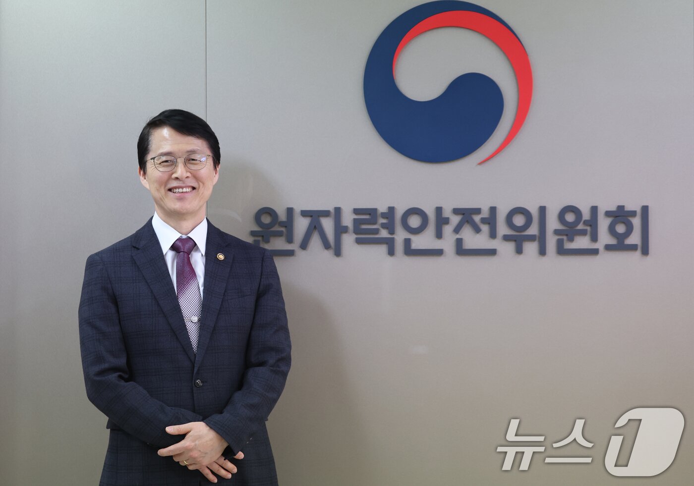 본문 이미지 - 최원호 원자력안전위원장은 "심사 역량 강화를 위해 연구개발(R&D)을 병행하고 관계 부처를 설득해 인력 확보를 추진하고 있다" 고 말했다. ⓒ 뉴스1 김명섭 기자