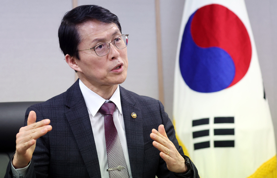 최원호 원안위원장 "원전 늘고 심사 쌓이는데 규제 인력 제자리"