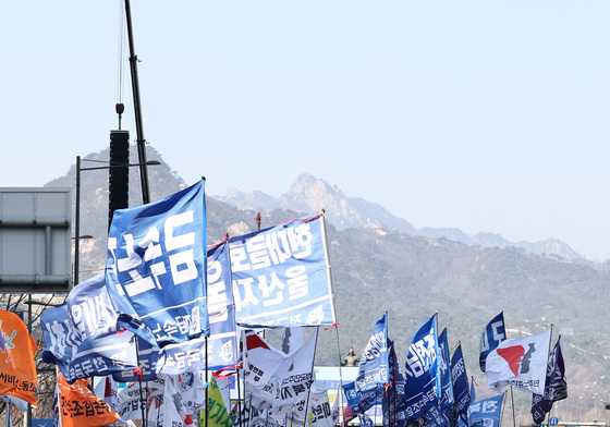 '노란봉투법 첫날' GM 하청업체 비정규직 노조, 원청에 교섭 요구