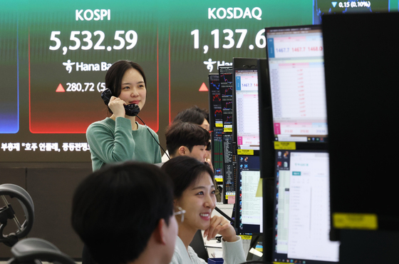 외국인 놀이터 된 코스피…'중동 위기' 취약성 드러나 '변동성 리스크'