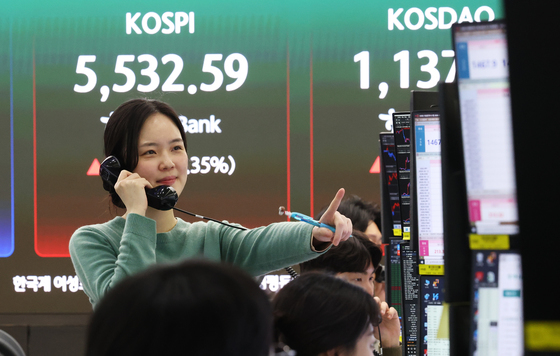 전쟁 종식 기대에 코스피 5.34% 급등