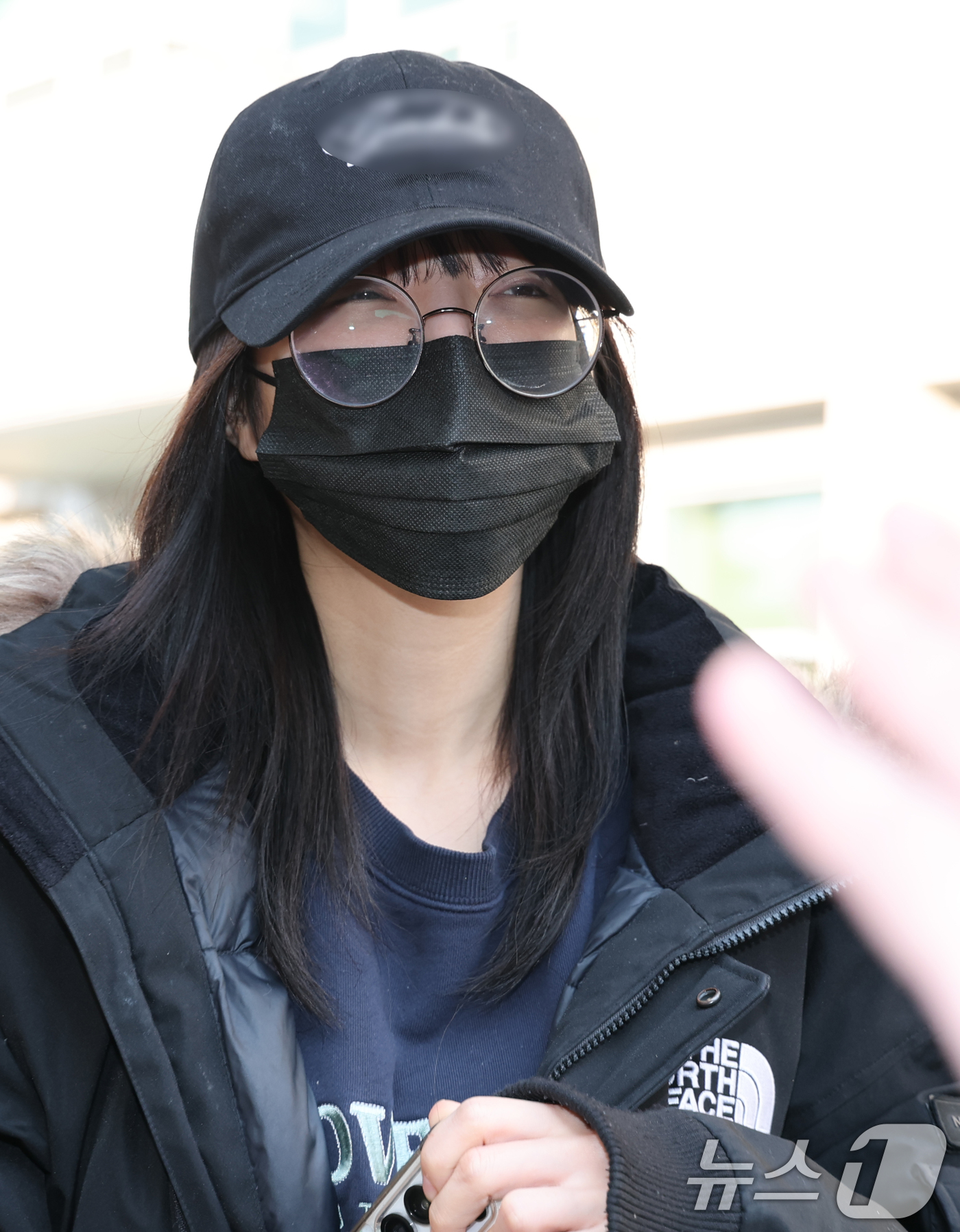 (대전=뉴스1) 김기태 기자 = 유튜버 쯔양(본명 박정원)이 10일 대전 서구 대전둔산경찰서에 피고소인 신분으로 조사를 마치고 취재진에 질문에 답하고 있다.  2026.3.10/뉴 …