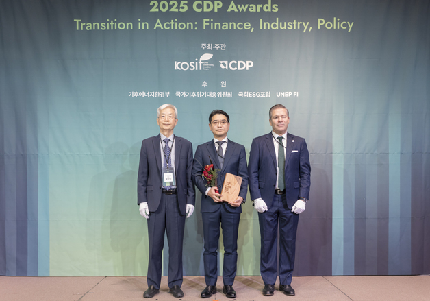 신세계百, 글로벌 환경경영 인증기관서 '탄소경영 특별상' 수상