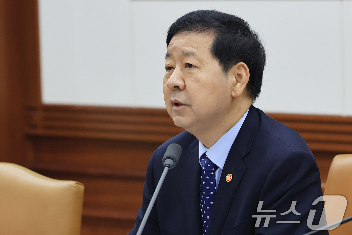 (서울=뉴스1) 임세영 기자 = 구윤철 부총리 겸 재정경제부 장관이 11일 서울 종로구 정부서울청사에서 열린 비상경제장관회의에서 모두발언을 하고 있다. 2026.3.11/뉴스1