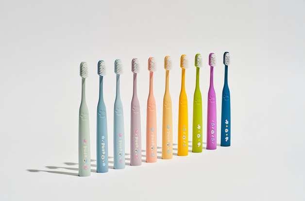 유한킴벌리, '그린핑거 마이키즈 4단계 칫솔' 선봬