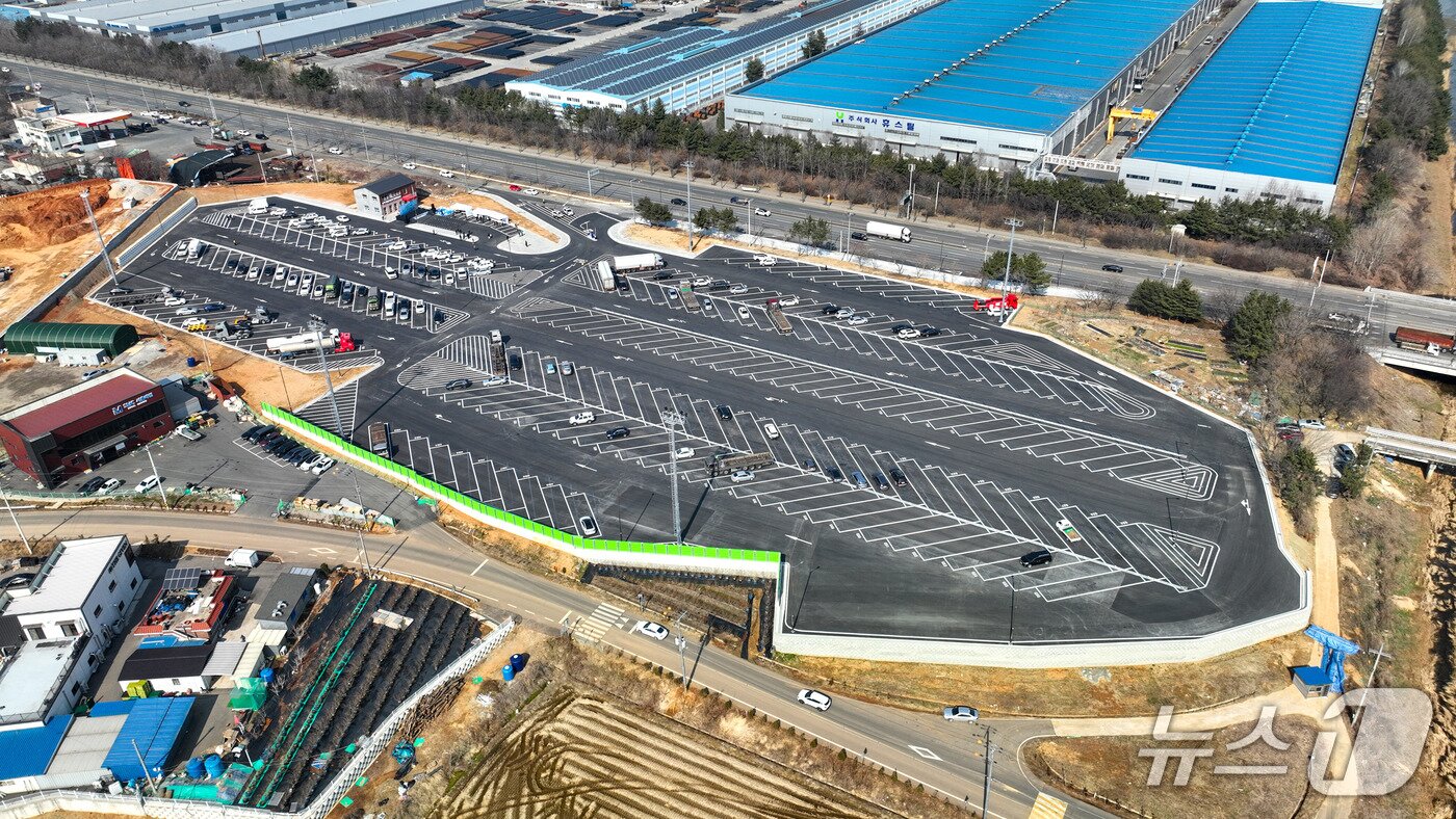 본문 이미지 - 송악화물자동차 공영차고지 전경(당진시 제공. 재판매 및 DB금지)2026.3.11/뉴스1