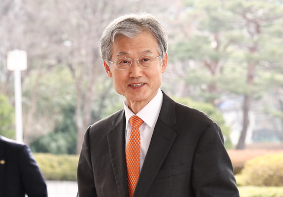 조희대 대법원장, 대법원 청사 출근길