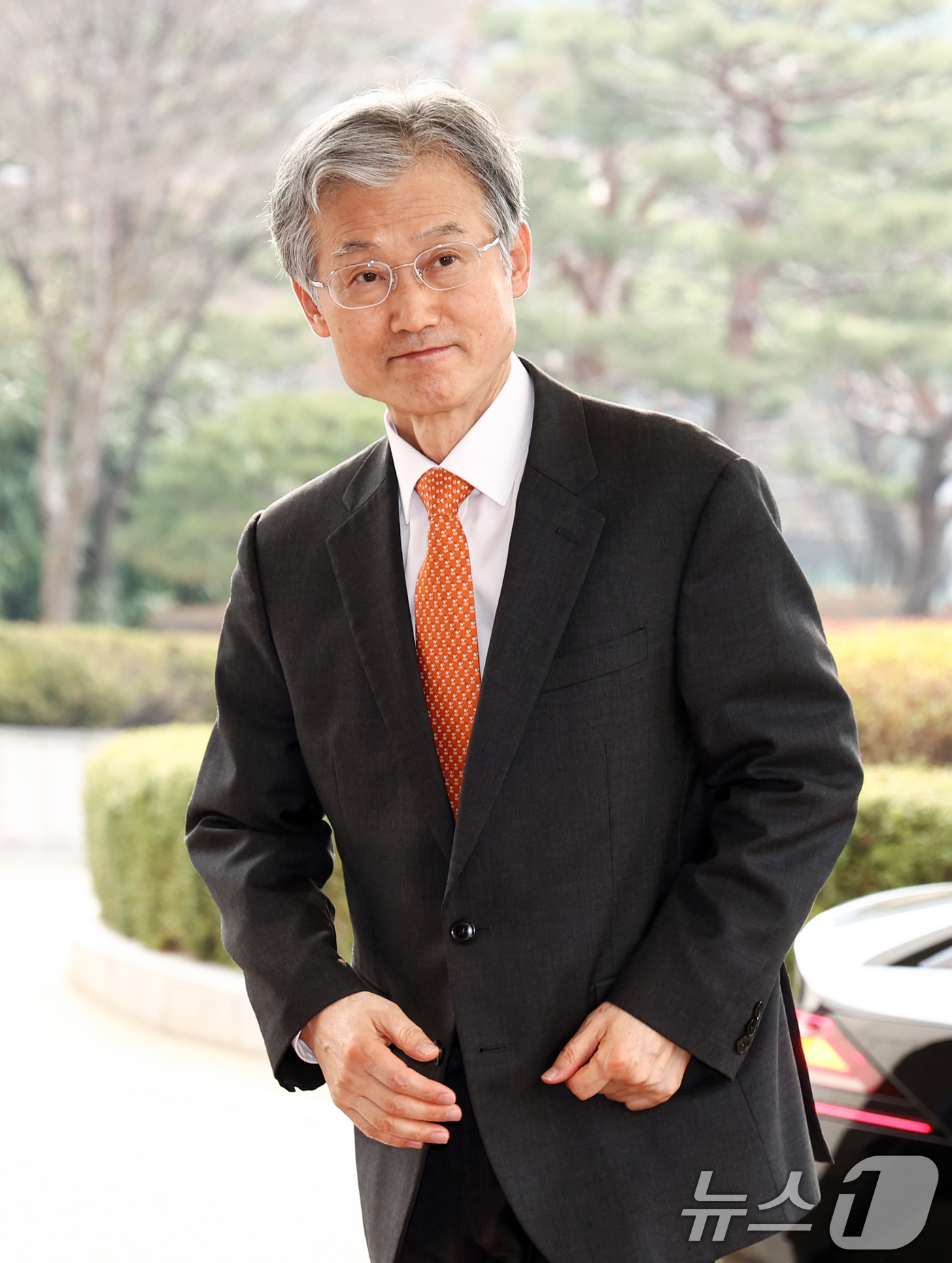 (서울=뉴스1) 최지환 기자 = 조희대 대법원장이 11일 오전 서울 서초구 대법원으로 출근하고 있다. 2026.3.11/뉴스1