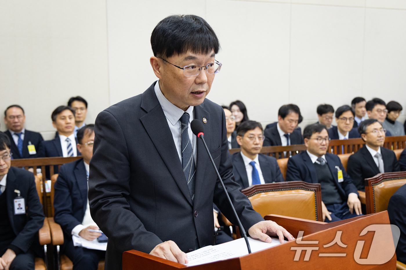 (서울=뉴스1) 유승관 기자 = 안형준 국가데이터처장이 11일 서울 여의도 국회에서 열린 제433회 국회(임시회) 재정경제기획위원회 제1차 전체회의에서 인사말 및 업무보고를 하고 …