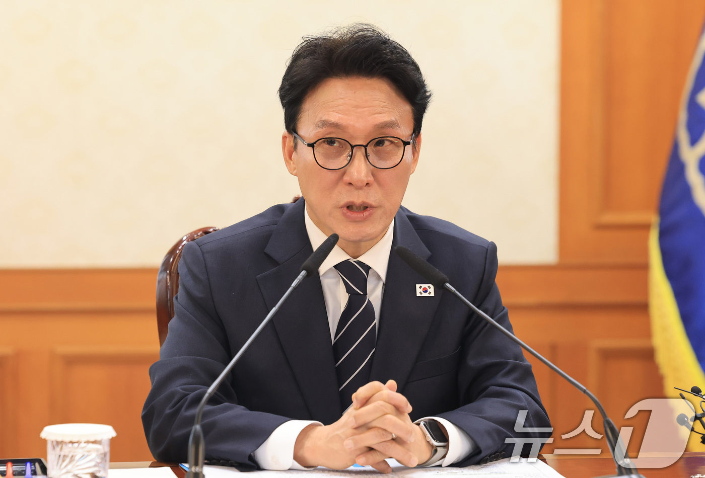 (서울=뉴스1) 임세영 기자 = 김민석 국무총리가 11일 서울 종로구 정부서울청사에서 열린 새만금·전북 대혁신TF 킥오프 회의에서 모두발언을 하고 있다. 2026.3.11/뉴스1