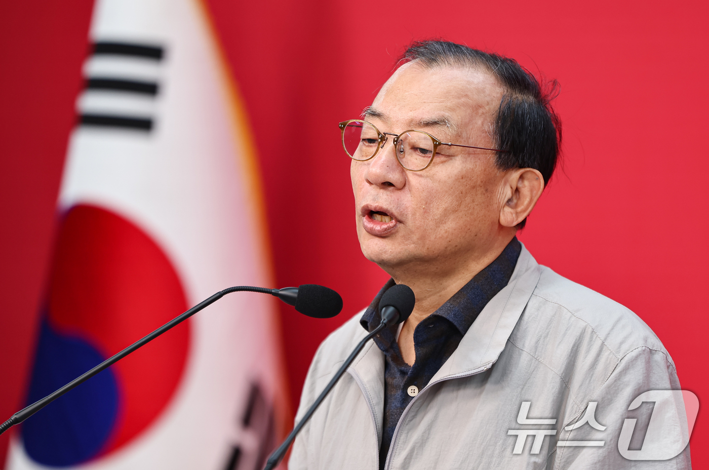 (서울=뉴스1) 김도우 기자 = 이정현 국민의힘 공천관리위원장이 11일 서울 여의도 국민의힘 당사에서 공천 관렴 심사 결과와 일정 등을 발표하고 있다. 2026.3.11/뉴스1