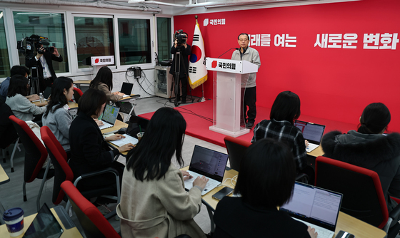 공천 심사 발표하는 이정현 공천관리위원장