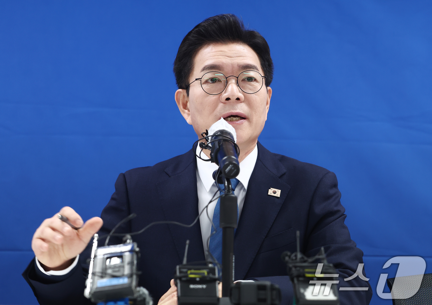 (서울=뉴스1) 김민지 기자 = 정원오 더불어민주당 서울시장 예비후보가 11일 오전 서울 중구 상연재 별관에서 열린 서울시청 출입기자단 간담회에서 발언하고 있다. 2026.3.11 …