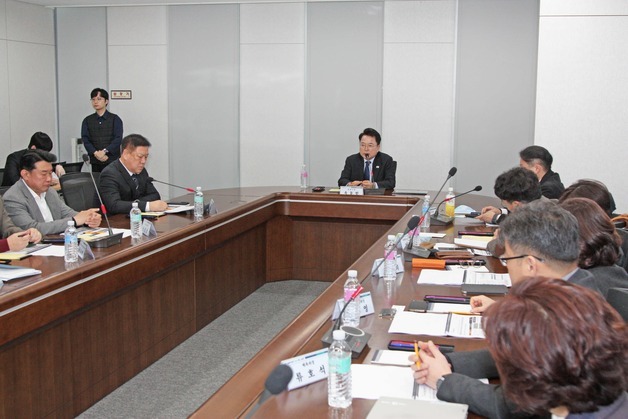 춘천시, 전국 1호 은퇴자마을 '첫발'…용역 착수