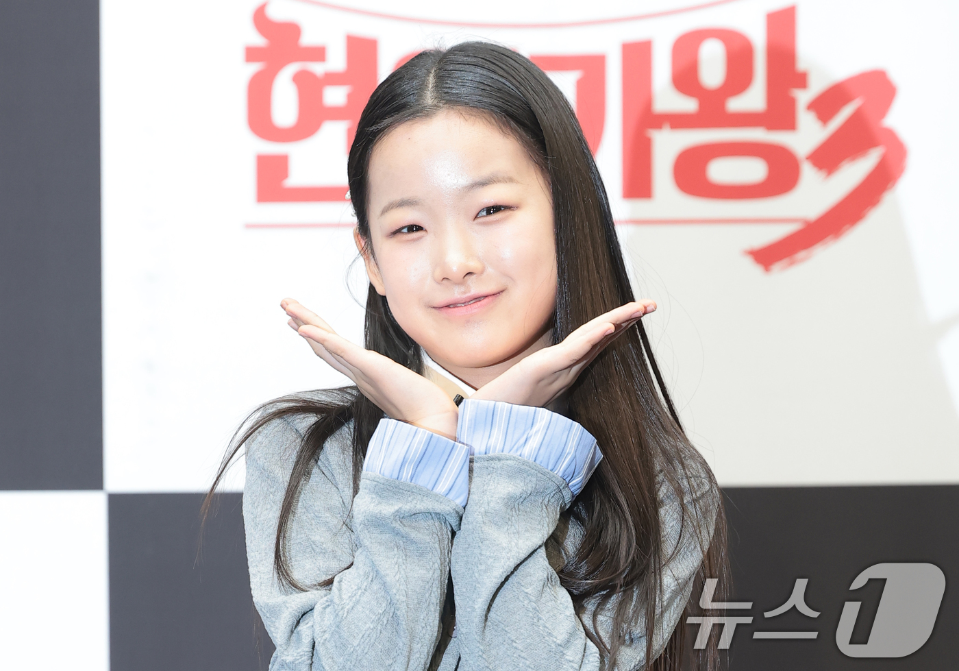 (서울=뉴스1) 권현진 기자 = 가수 이수연이 11일 오전 서울 마포구 상암 스탠포드호텔에서 진행된 MBN 서바이벌 예능 ‘현역가왕3’ 기자간담회에서 포즈를 취하고 있다.‘현역가왕 …