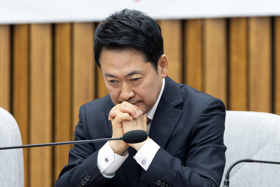 "韓 복당" "長 2선 후퇴" 분출…'절윤 결의' 뒤 물꼬 터질 판