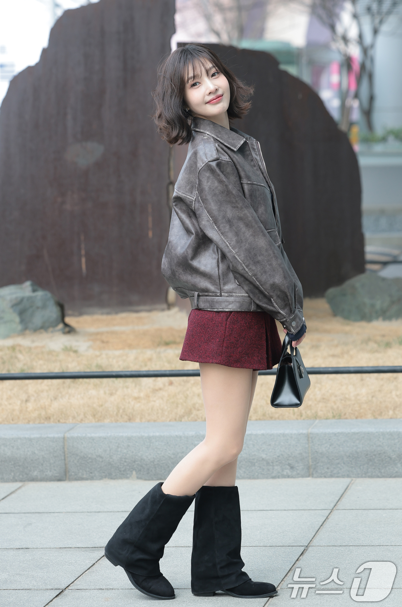 (서울=뉴스1) 권현진 기자 = 레드벨벳 조이가 ‘동물농장’ 녹화를 위해 11일 서울 양천구 SBS목동에 도착해 매력을 발산하고 있다. 2026.3.11/뉴스1