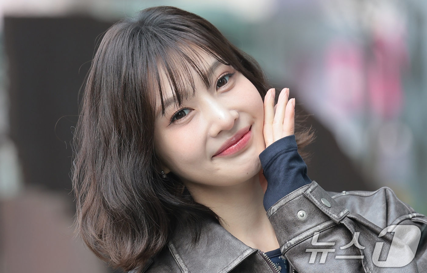 (서울=뉴스1) 권현진 기자 = 레드벨벳 조이가 ‘동물농장’ 녹화를 위해 11일 서울 양천구 SBS목동에 도착해 매력을 발산하고 있다. 2026.3.11/뉴스1