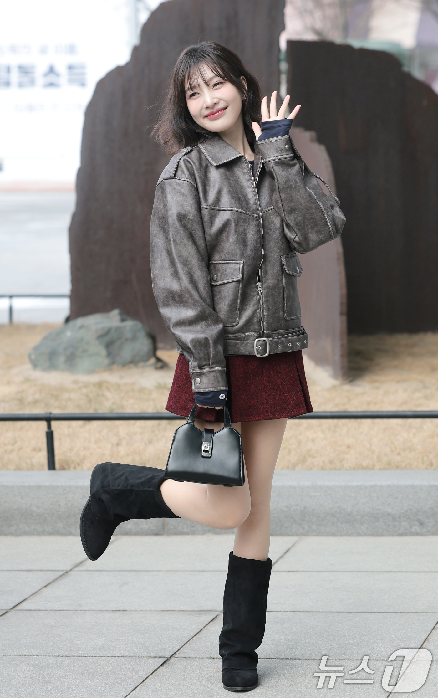 (서울=뉴스1) 권현진 기자 = 레드벨벳 조이가 ‘동물농장’ 녹화를 위해 11일 서울 양천구 SBS목동에 도착해 매력을 발산하고 있다. 2026.3.11/뉴스1